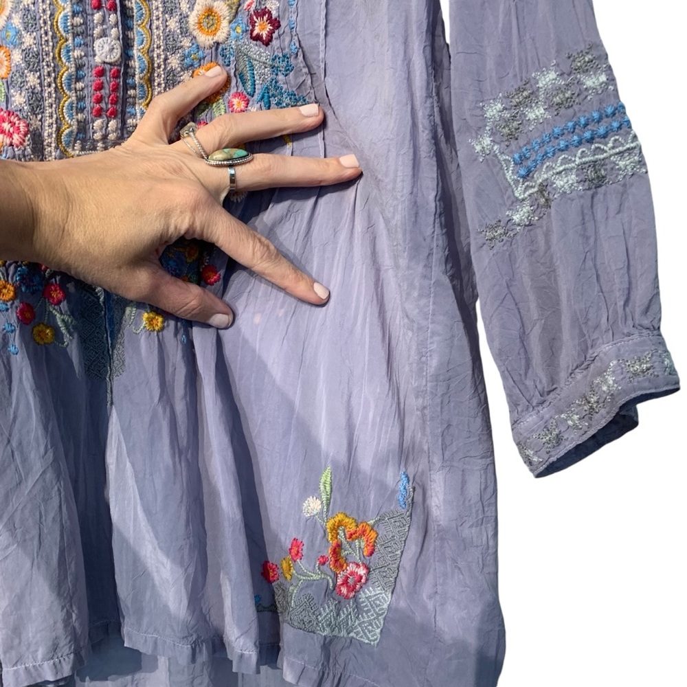 Johnny Was Lilac Embroidered Boho Tunic Top Floral Silk Blend Small - Picture 7 of 16